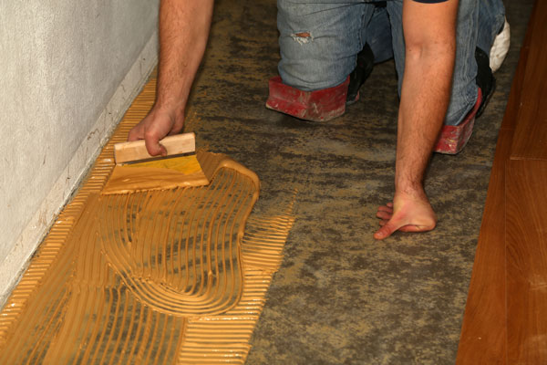 installing vinyl flooring